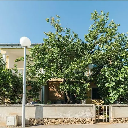 Apartman Ivanka * Vir